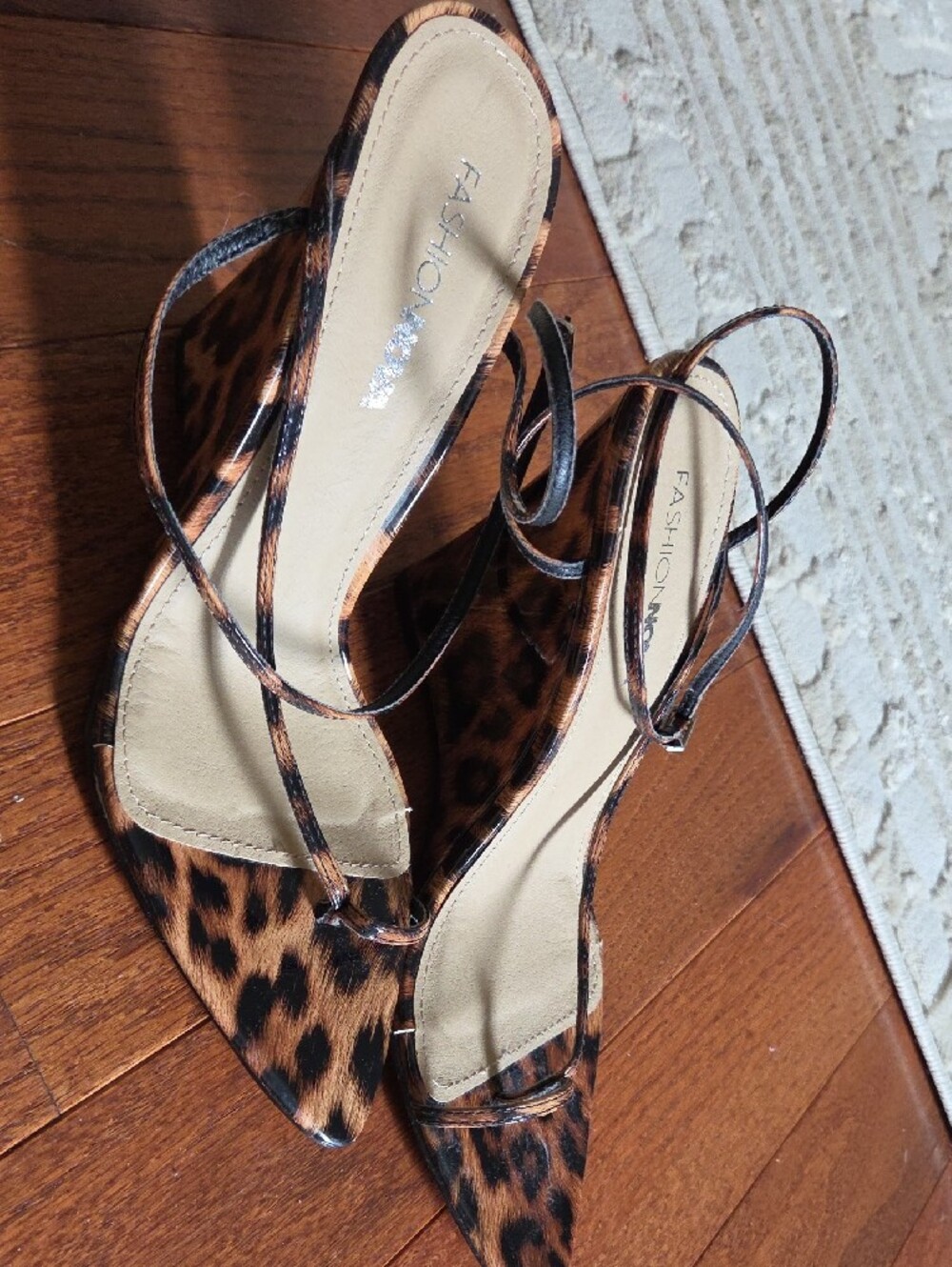 Fashion Nova Leopard-Print Strappy Wedge Heels - Brown/Black Fit Like a Sz 8 - Picture 6 of 9